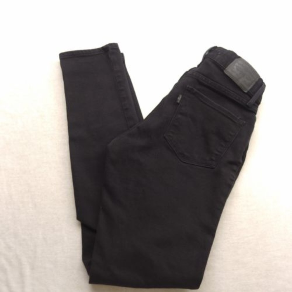 Levi's 811 Curvy Skinny Jeans